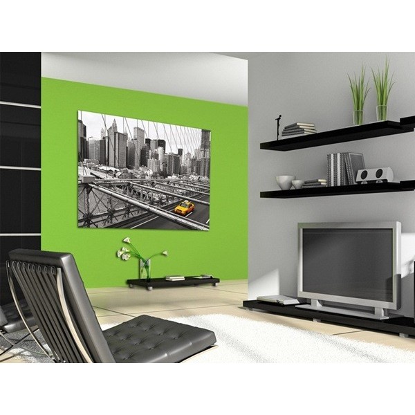 Fotomural YELLOW CAB ON BRIDGE