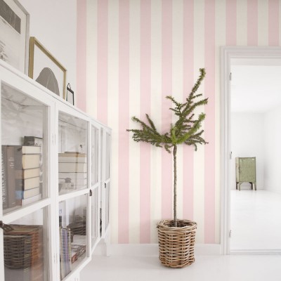 Papel de parede riscas rosa e branco roto decoração elegante 2