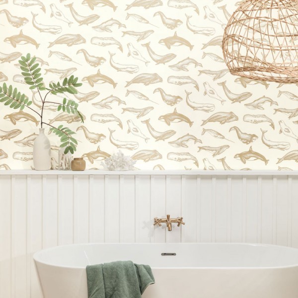 papel pintado ballenas doradas, decoración elegante para baño con papeles pintados vinílicos