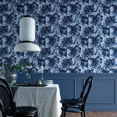 papel pintado con flores azul marino elegantes