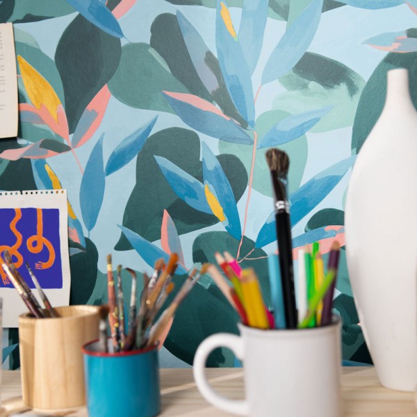 papel de parede verde, azul e folhas de salmão, design artístico