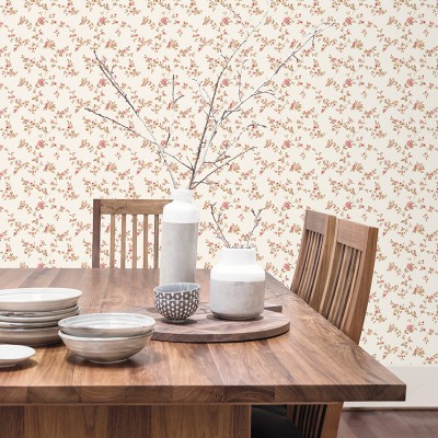 papel de parede com flores pequenas cor rosa e marrom com fundo creme. 2