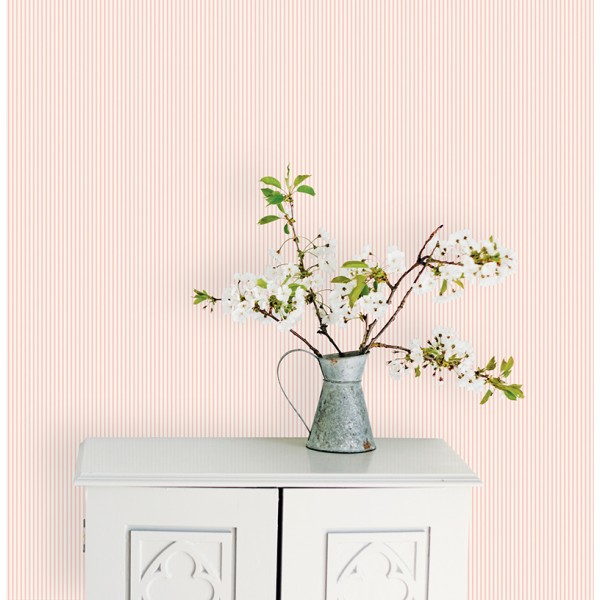 paper pintat amb ratlles fines de color rosa amb fons blanc. paper pintat amb ratlles fines de color rosa amb fons blanc.