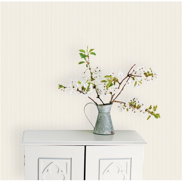 papel pintado con rayas finas de color marrón claro con fondo blanco papel pintado con rayas finas de color marrón claro con fondo blanco