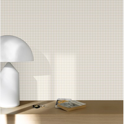 papel pintado con estampado de pata de gallo de color marrón claro y blanco. 2