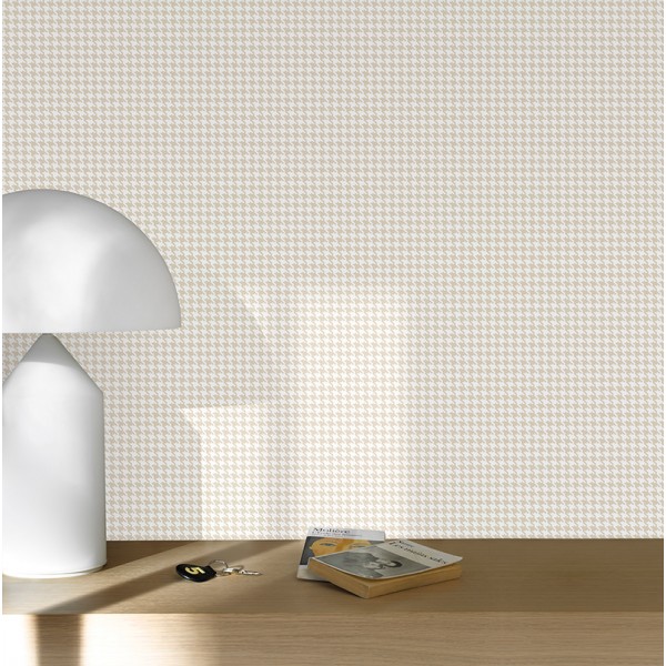 paper pintat amb un estampat de pota de gall de color marró clar i blanc