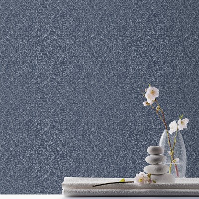 papel de parede com folhas cor azul escuro e branco. 2
