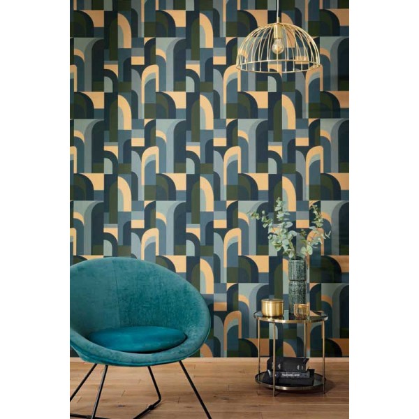 Papel pintado art deco de color azul y verde caqui con tonalidades doradas metalizadas de Labyrinth de Caselio.