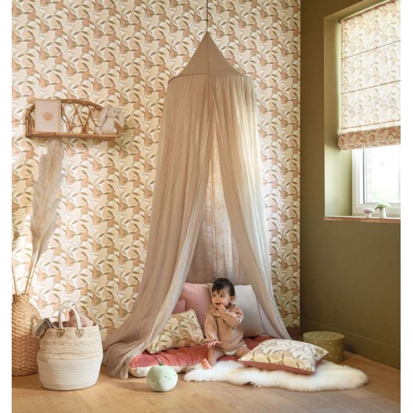 Papel de parede infantil com peras rosa nude, verde cáqui e bege