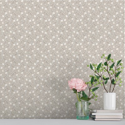 papel de parede com flores pequenas cor creme sobre um fundo bege