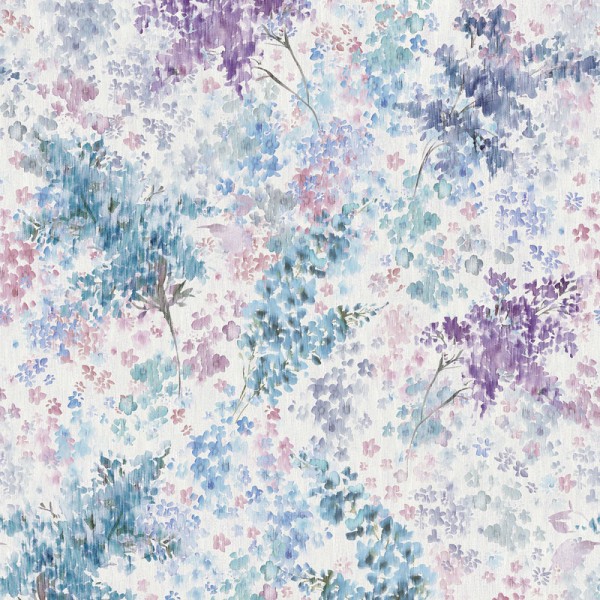 papel pintado flores pequeñas que tiene un efecto acuarela de color lila y azul.