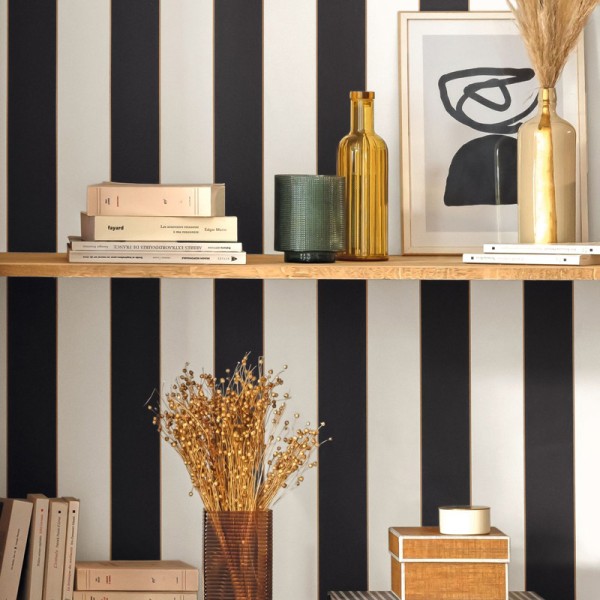 Paper pintat ratlles color negre i daurat