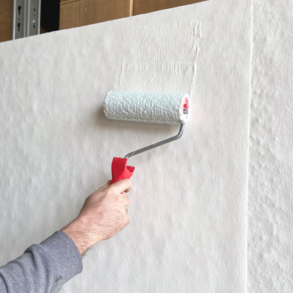 Se puede poner papel pintado sobre paredes con gotelé? - Papel & Deco
