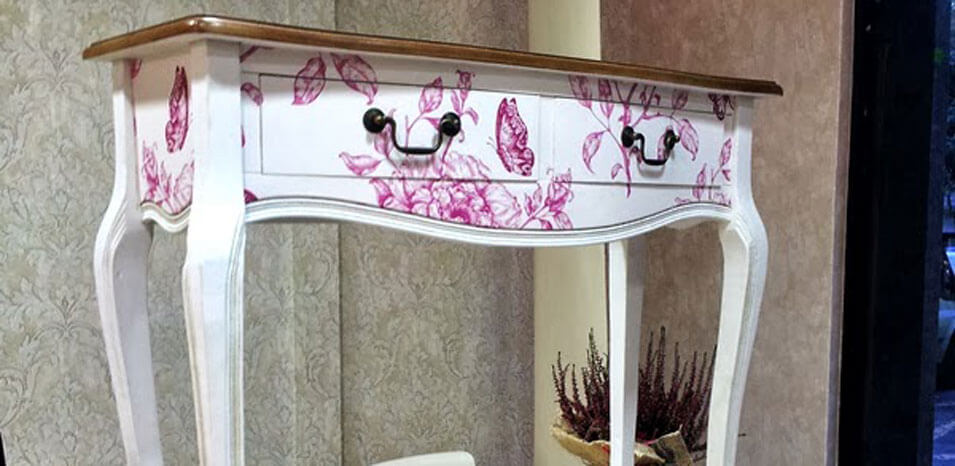 Cómo empapelar un mueble con papel pintado? 