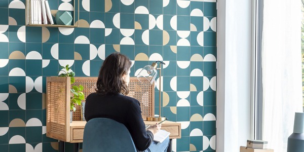 Com decorar amb paper pintat la teva oficina ?